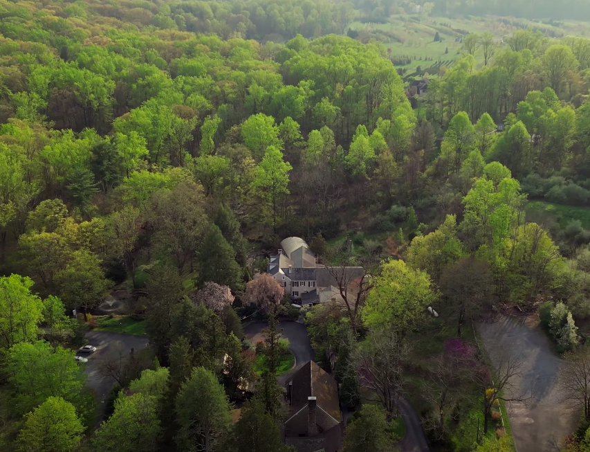 Drone Picture of HollyHedge from Above